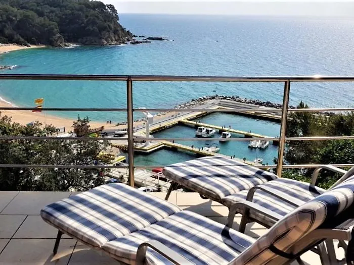 Villa Papaya à Lloret de Mar 0*,